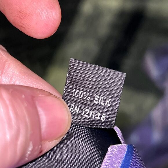 Van Heusen Silk Tie Purple Striped Mens Necktie - Picture 3 of 4